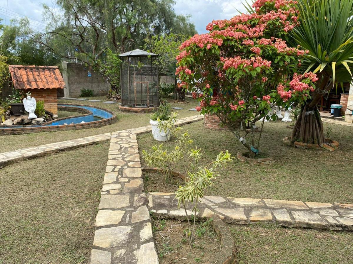Hospedagem Recanto Das Orquideas Quatis Bagian luar foto